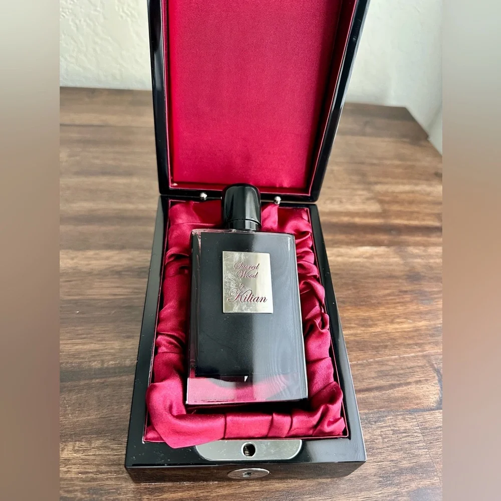 SIGNED Sacred Wood by Kilian Perfume in Elegant Box - Picture 5 of 10